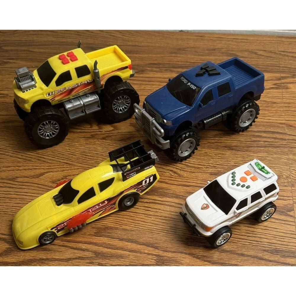 2FAST4U Vintage Yellow Monster‎ Truck Model with Sounds Lights
